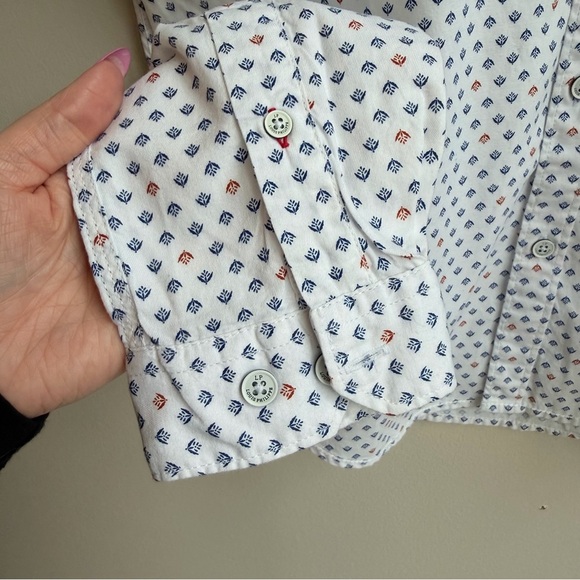 Men's White and Blue Patterned Button Down Shirt - Picture 7 of 13